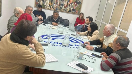 Aplicaciones de viaje se reunen con concejales para regular la actividad