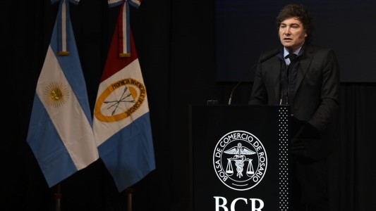 Milei habló en la Bolsa de Comercio de Rosario y ratificó el “déficit cero”