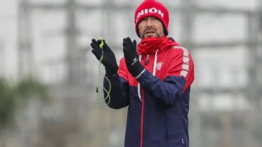 Unión piensa en Riestra y el "Kily" quiere un lateral derecho