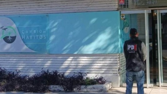 Psicólogo fue detenido por falsificar documentos