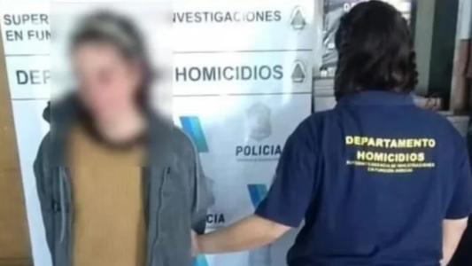 Detuvieron a una joven acusada de asesinar a golpes en la cabeza a su bebé