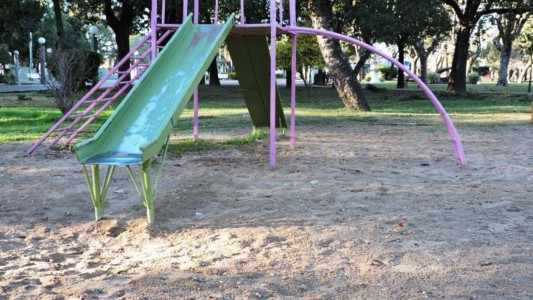 Aprobaron la eliminación de los areneros de las plazas de Santa Fe