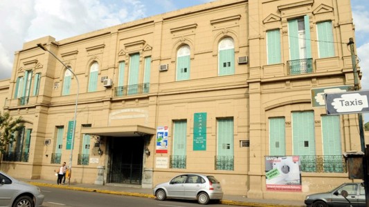 Recibió un disparo de aire comprimido en el ojo y pelea por su vida