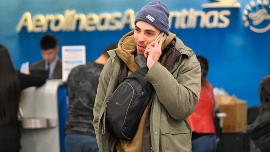 El paro de pilotos y tripulantes afectará a más de 300 vuelos y 37 mil pasajeros