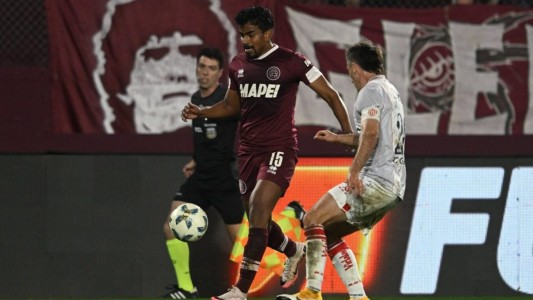 Unión sufrió otro controversial fallo del VAR y empató en Lanús