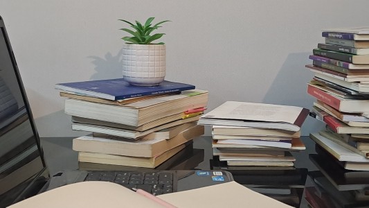 Se lanzó la convocatoria 2024 para el Premio Literario Municipal