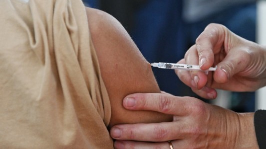 Objetivo Dengue: se inició la vacunación para personal de salud en la provincia