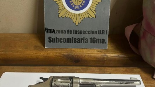 En Sauce Viejo, dos menores fueron detenidos con un arma de fuego