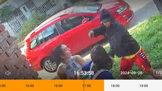 Video: dos chicas fueron asaltadas por ladrón a punta de pistola