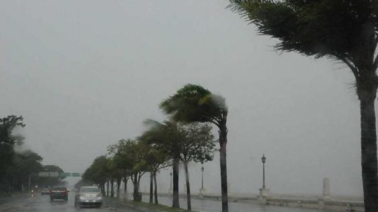 Alerta amarilla por tormentas fuertes: granizo y ráfagas intensas en la región