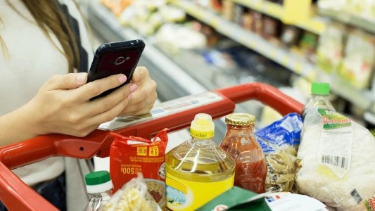 Señal de crisis: octavo mes de caída de las ventas de supermercados