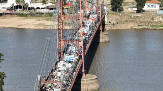 Tras la masiva marcha en todo el país, el Gobierno vetó la Ley de Financiamiento Universitario
