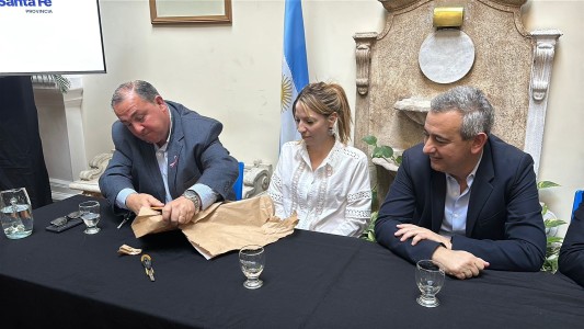 Poletti destacó como “histórica” la renovación de 12 kilómetros de cañería