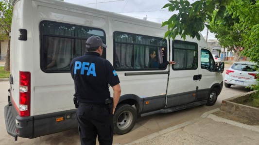 Por lavado de dinero, la Policía Federal allanó 15 domicilios en el departamento La Capital