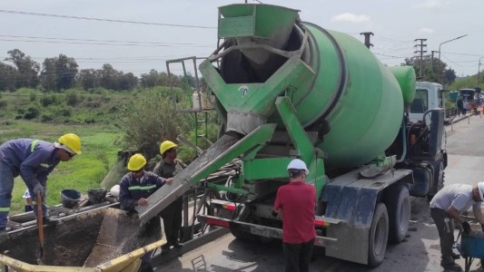 Puente Carretero: avanza el hormigonado de las ménsulas y sigue restringido el tránsito