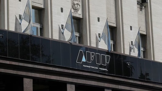 El gobierno nacional anunció la disolución de la AFIP