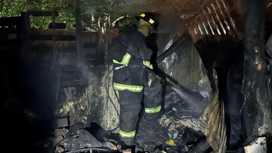 Se incendió una vivienda precaria en el noroeste de la ciudad
