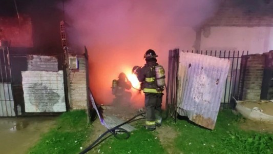 Se incendió un auto y explotó el tanque de GNC