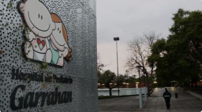 La Fundación Garrahan pinta murales para celebrar los 25 años de su programa de reciclado