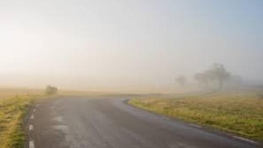 Tránsito: bancos de niebla y neblinas complican la visibilidad en las rutas de la provincia