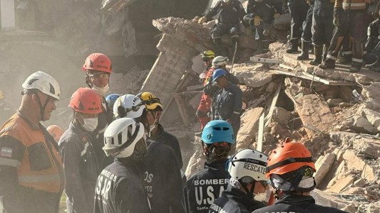 Derrumbe del hotel: Finalizó la labor de los brigadistas de Santa Fe en Villa Gesell
