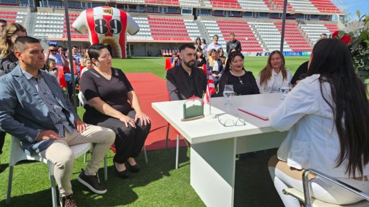 Hinchas de Unión dijeron "Si, quiero" con la cancha como testigo
