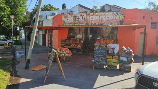 Se robó la caja registradora de una verdulería: fue detenido mientras escapaba