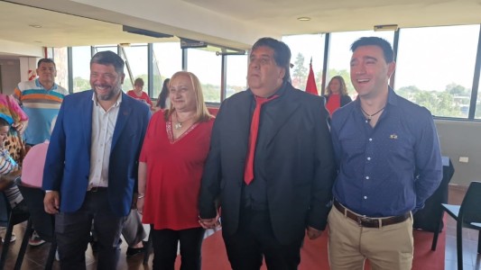 Comieron perdices: once parejas dieron el "SI" en la cancha de Colón