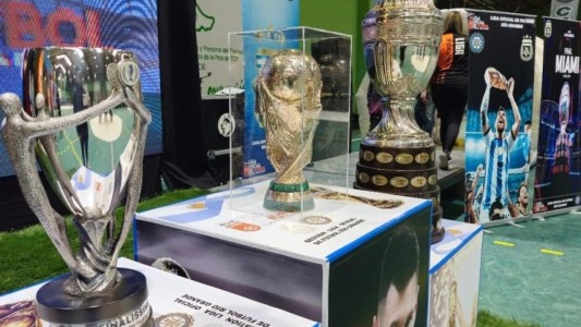 La Copa del Mundo se exhibe en Santa Fe por los 451 años de la ciudad