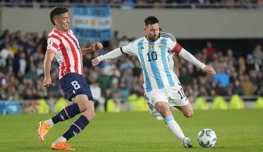Argentina visita a Paraguay para seguir arriba en las Eliminatorias