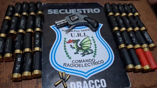 Tenía un revólver y 42 cartucos de escopeta en su poder: fue detenido