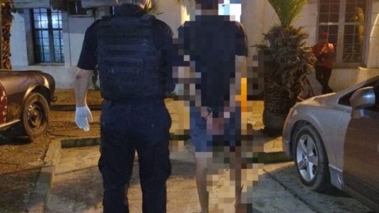 Detuvieron a un hombre que se autolesionó en una de sus piernas