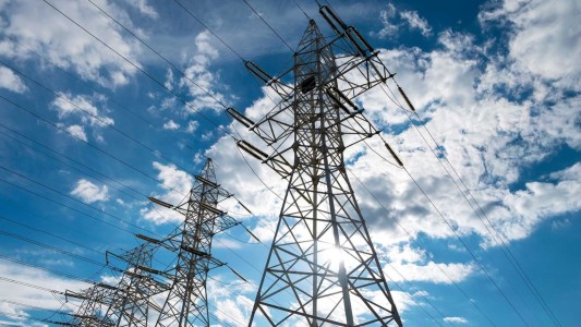 El Gobierno oficializó aumentos para diciembre: luz, gas y combustibles