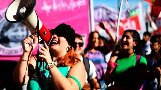 Mujeres y disidencias marchan para pedir "basta de violencia"