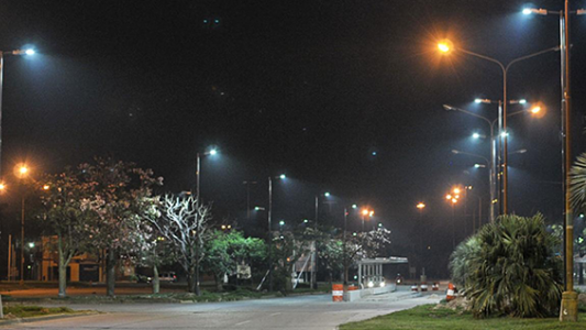 Alumbrado público: una UTE local se hará cargo del mantenimiento de la iluminación