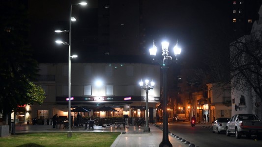 Seis meses para que todos los barrios tengan “las luces prendidas”