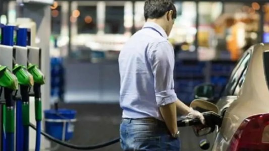 Autoservicio de combustible: la medida que genera polémica y preocupación