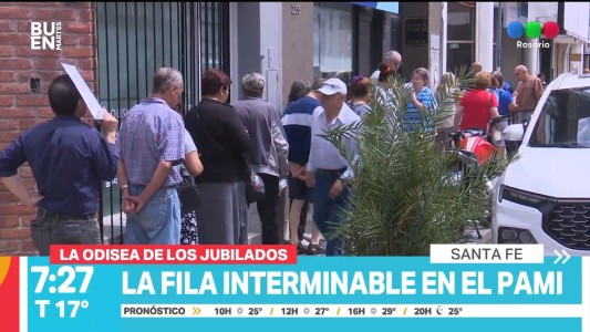 Se producen largas filas de jubilados en el PAMI regional Santa Fe
