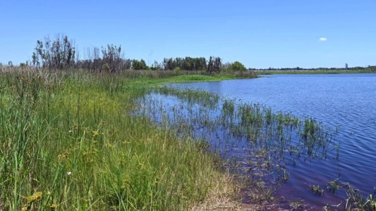 Recuperarán la playa abandonada detrás del barrio El Pozo