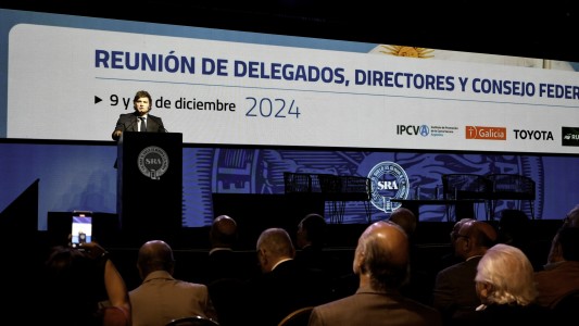 En La Rural, Milei volvió a prometer una baja de retenciones: "No tengan dudas"