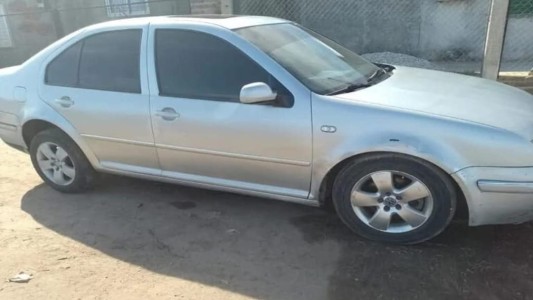 Encontraron en barrio Los Hornos un auto que había sido robado en Coronda