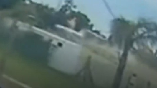 Video: el momento en que se despistó y estrelló el avión privado en San Fernando