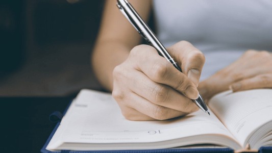 Los beneficios de hacer una lista con propósitos para año nuevo