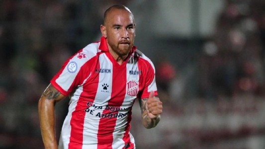 Colón busca goles y va por Junior Arias