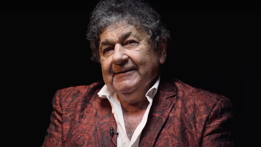 Mejora el estado de salud de Cacho Deicas que sigue internado