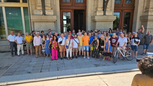 Un grupo de vecinos se opone al acuerdo firmado por  los terrenos de la Estación Belgrano