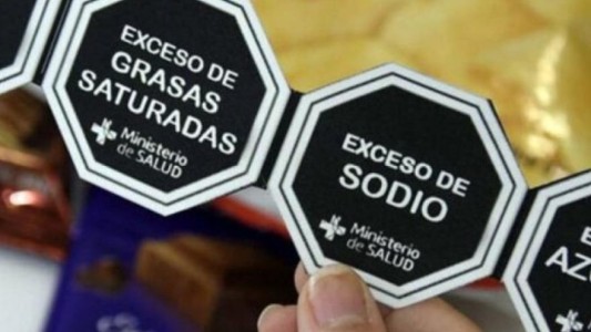 El Gobierno flexibiliza la Ley de Etiquetado Frontal y varios alimentos perderán sellos negros
