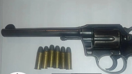 Automovilista detenido por circular con un revólver 38 largo