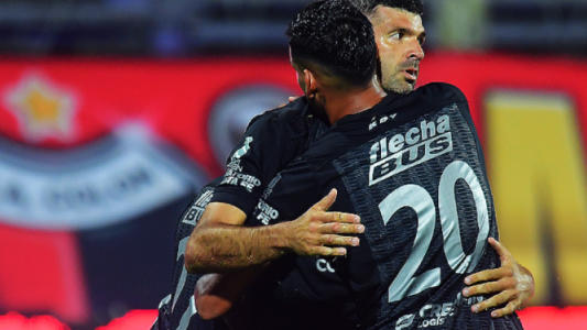 Colón cerró la pretemporada en Uruguay con triunfo y gol de Gigliotti