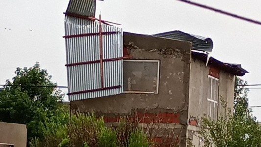 Fuerte tormenta en Rosario: Diluvio, granizo y caos en la ciudad